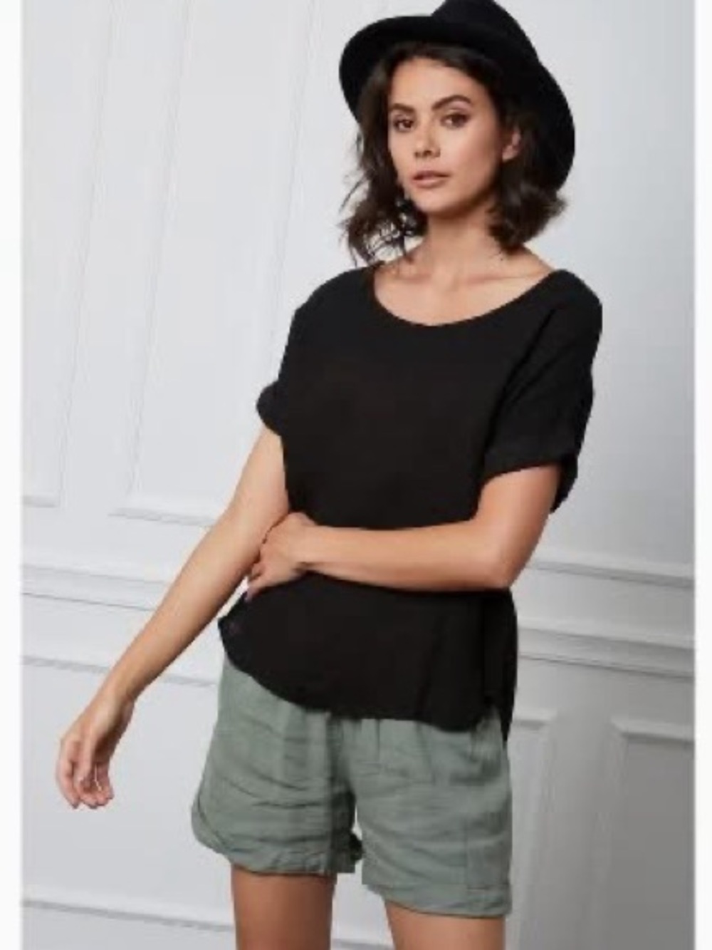 100% Linen Relaxed Black Scoop-Neck Linen Blend Tunic Small to Large